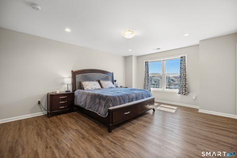 1 Newbury Court North Haven CT 06473