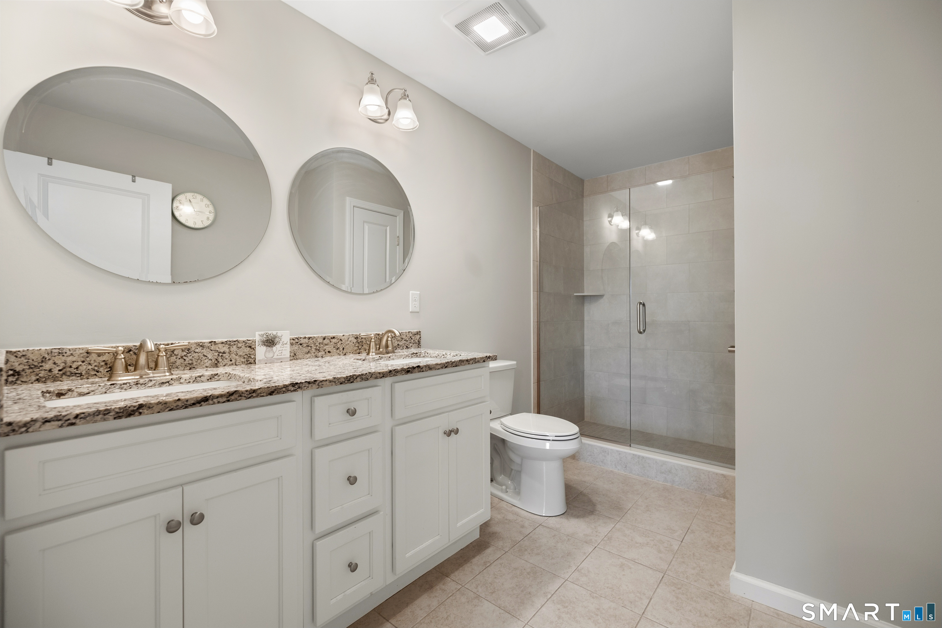 1 Newbury Court North Haven CT 06473