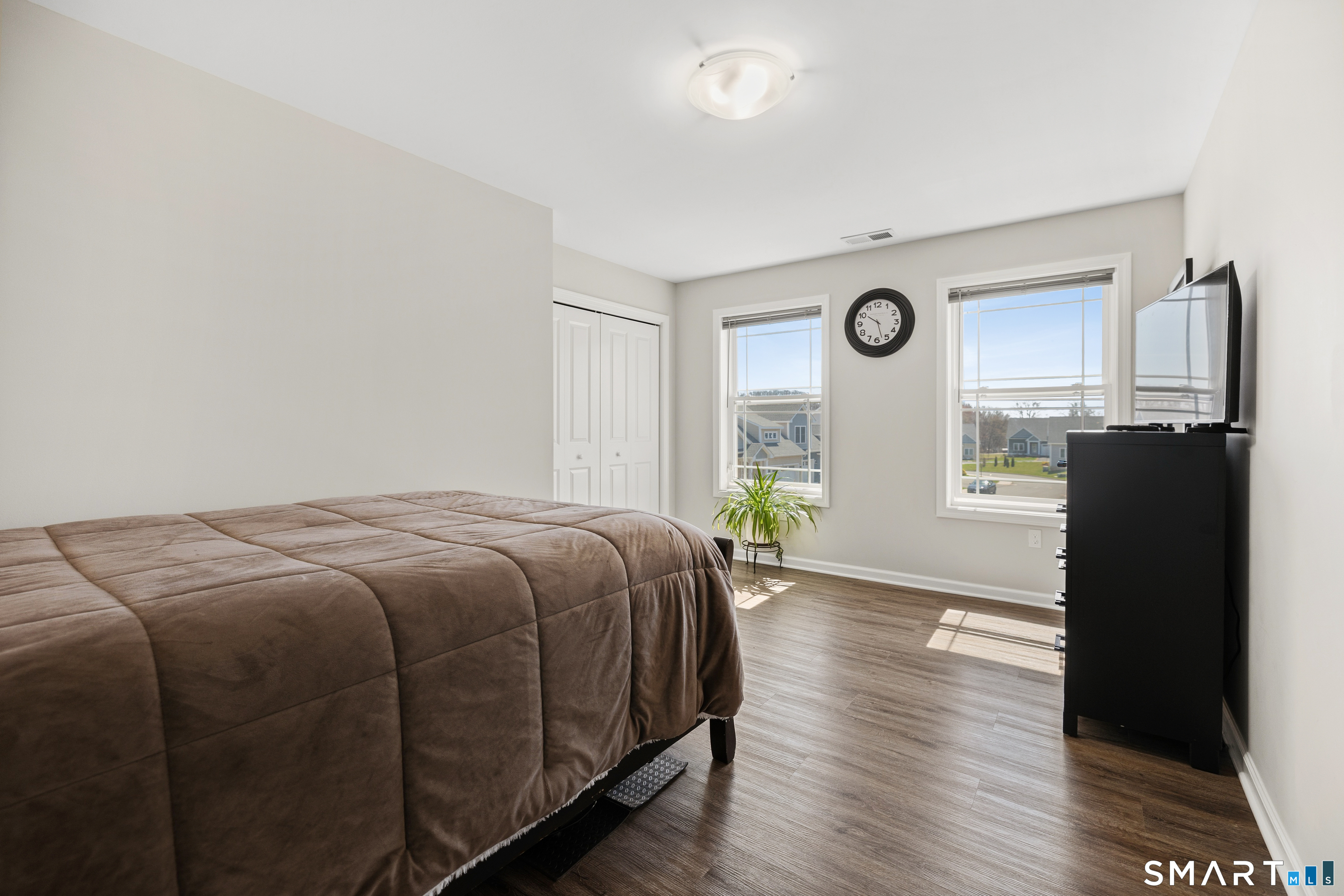 1 Newbury Court North Haven CT 06473