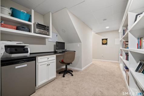 1 Newbury Court North Haven CT 06473