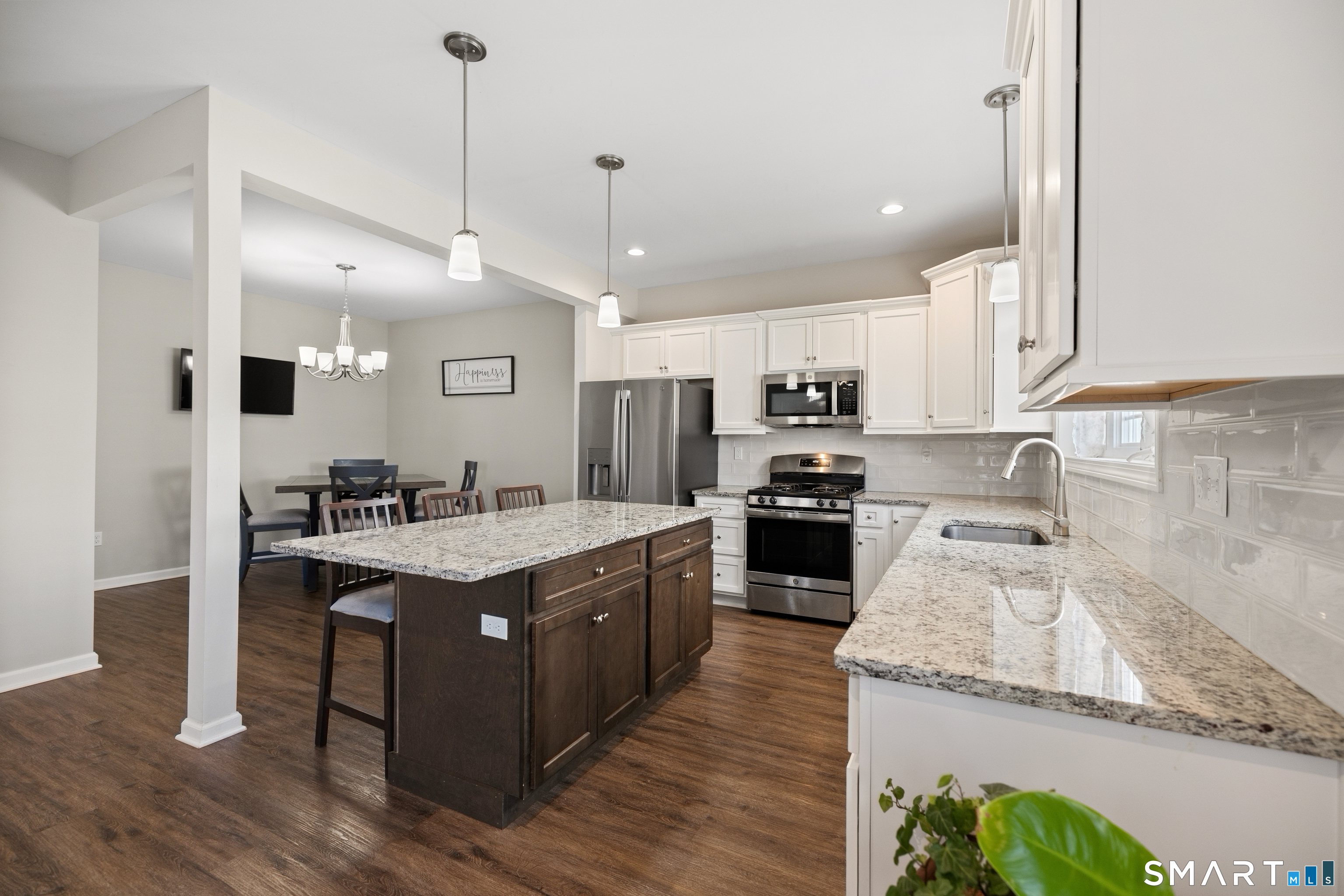 1 Newbury Court North Haven CT 06473