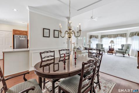 182 Summerfield Gardens Shelton CT 06484