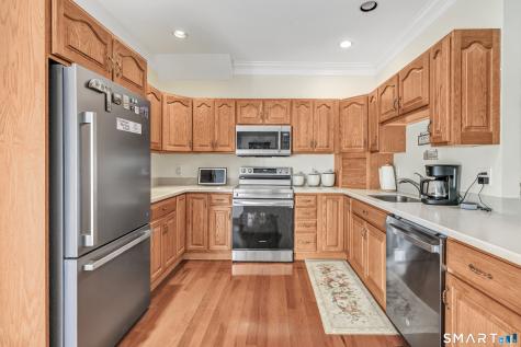 182 Summerfield Gardens Shelton CT 06484