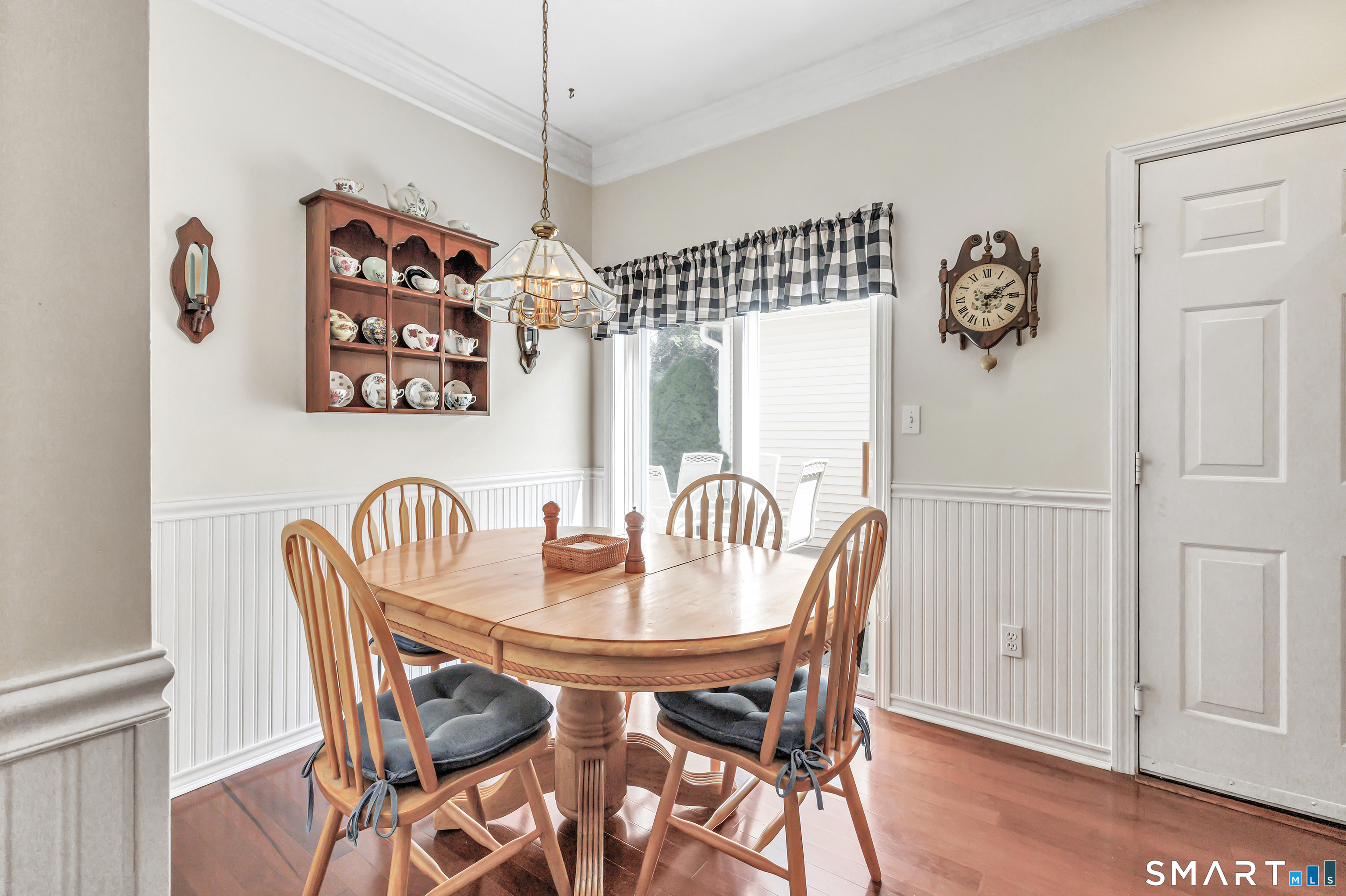 182 Summerfield Gardens Shelton CT 06484