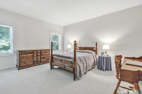 182 Summerfield Gardens Shelton CT 06484