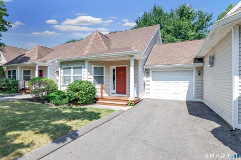 182 Summerfield Gardens Shelton CT 06484