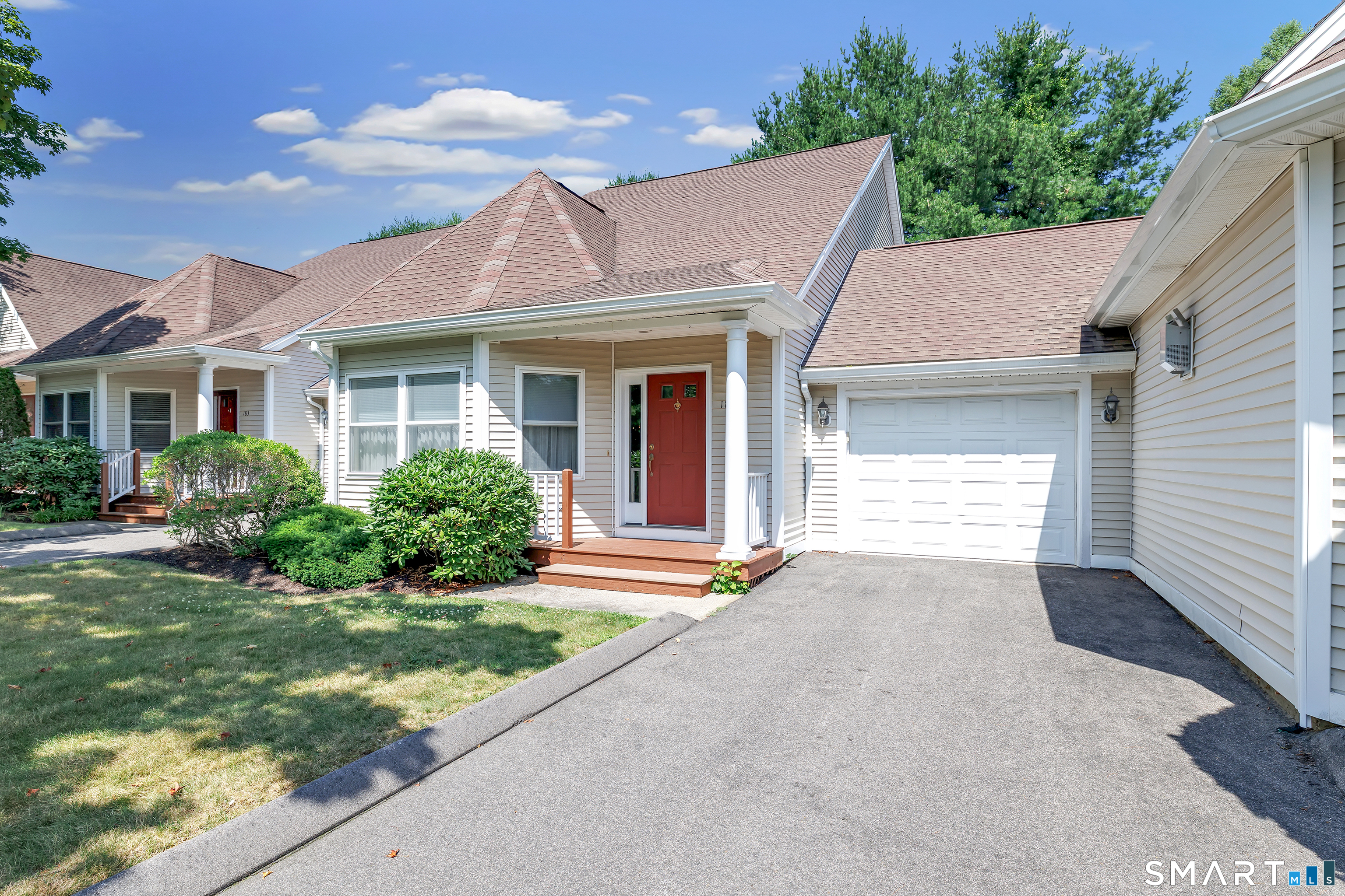 182 Summerfield Gardens Shelton CT 06484
