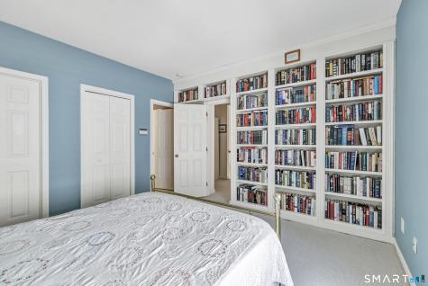 182 Summerfield Gardens Shelton CT 06484