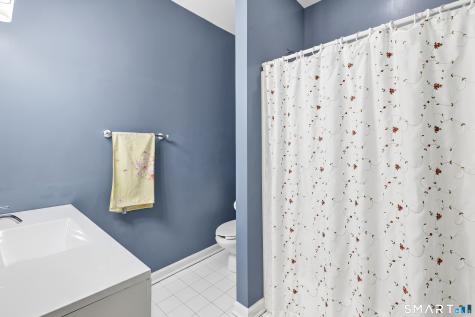 182 Summerfield Gardens Shelton CT 06484