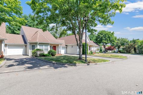 182 Summerfield Gardens Shelton CT 06484