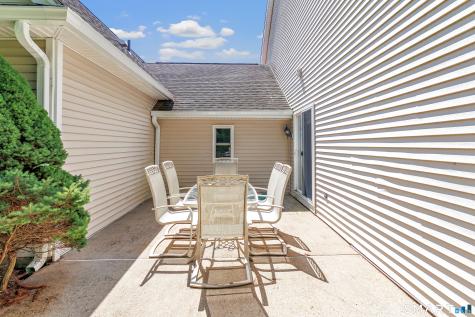 182 Summerfield Gardens Shelton CT 06484