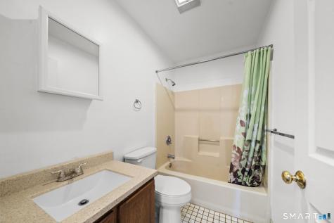 7 Concorde Way Windsor Locks CT 06096