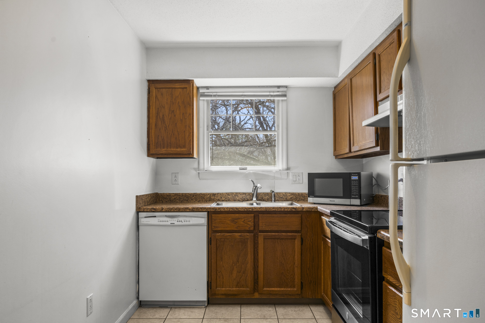 7 Concorde Way Windsor Locks CT 06096