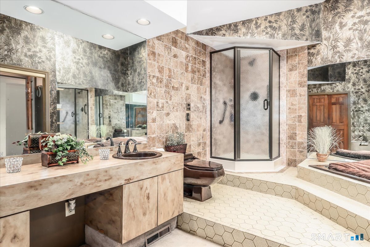 18 Hearthstone Drive Brookfield CT 06804