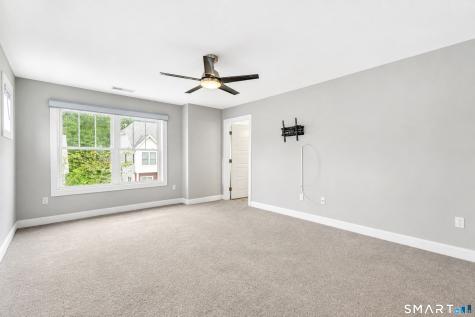 145 Mulholland Way North Haven CT 06473