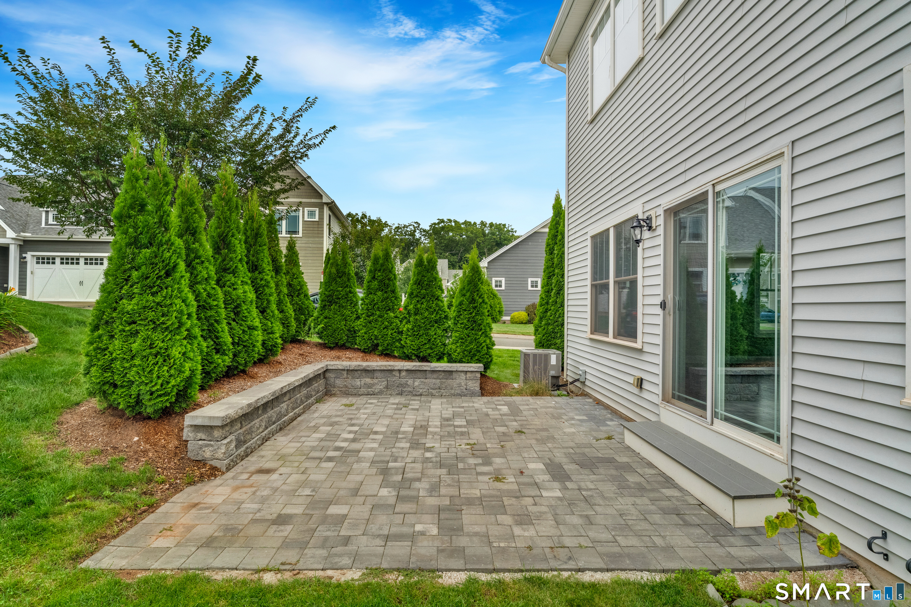 145 Mulholland Way North Haven CT 06473