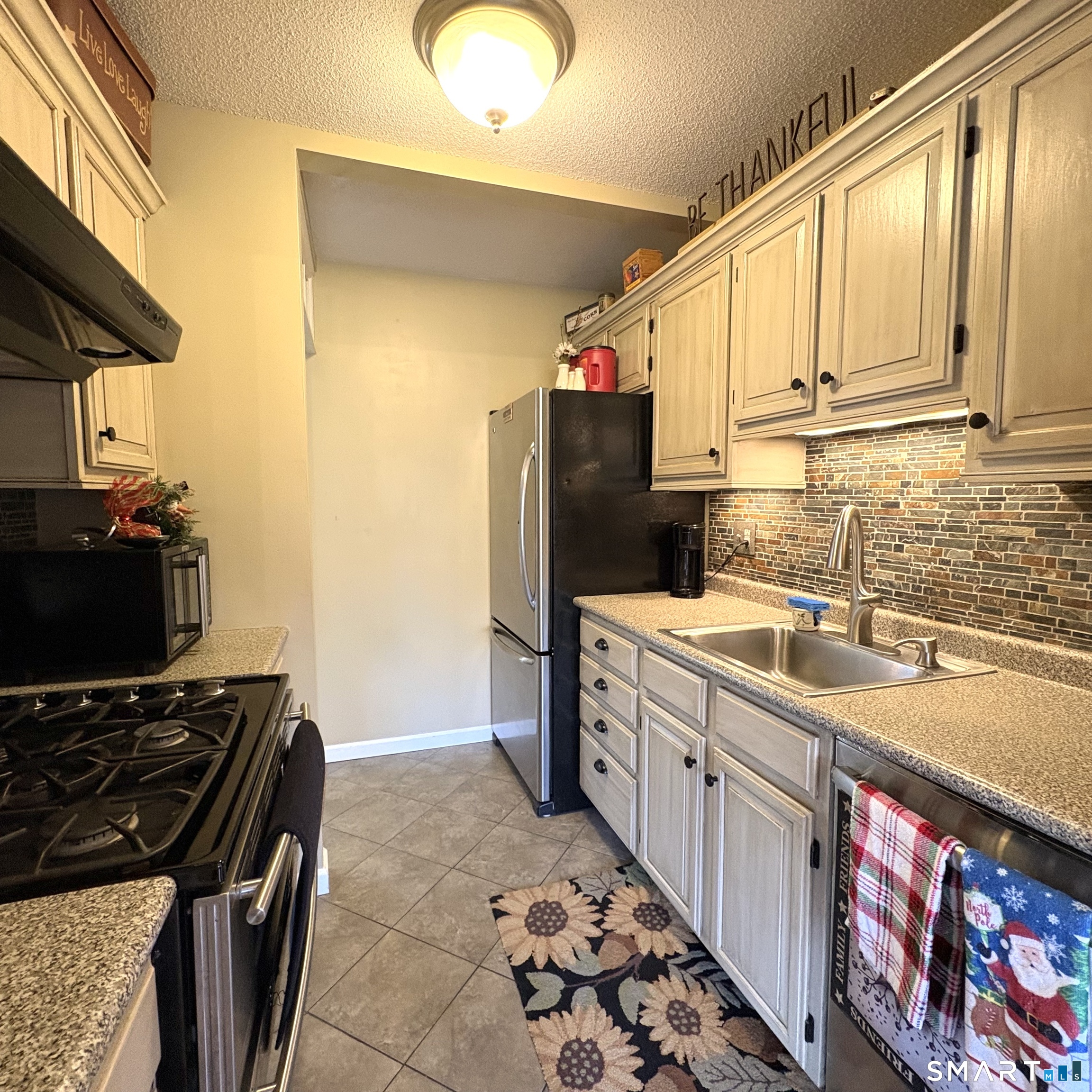 30 Julia Court East Windsor CT 06016