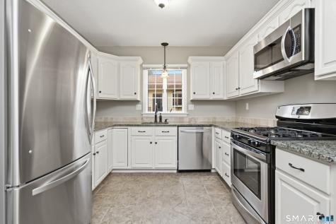 14 Rockhaven Drive Glastonbury CT 06033