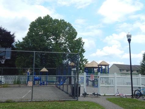 76 Willow Springs New Milford CT 06776