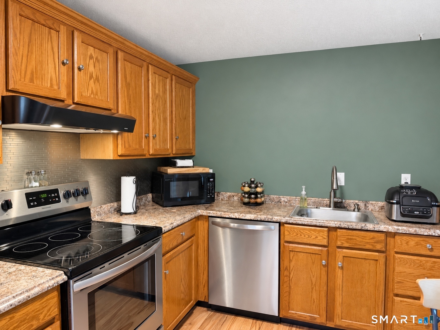 91 Heather Ridge Shelton CT 06484