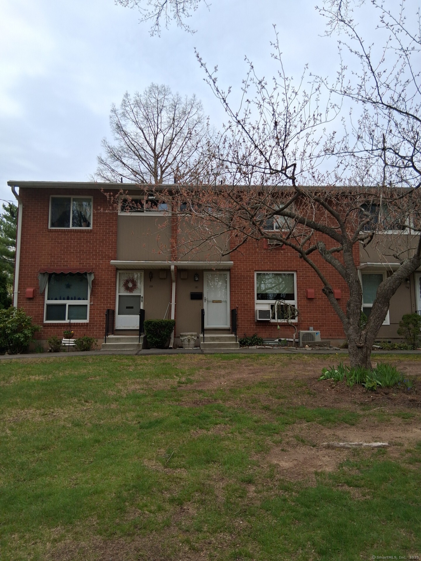 121 Worth Avenue Hamden CT 06518