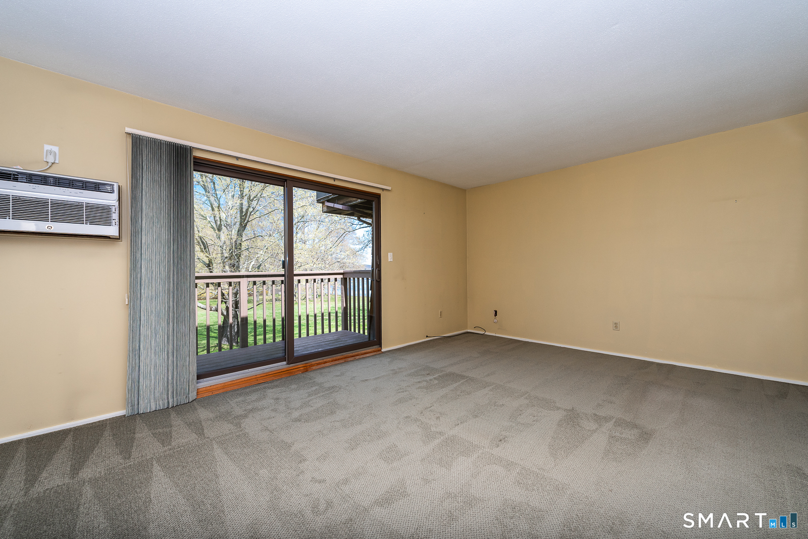 85 River Road Essex CT 06426