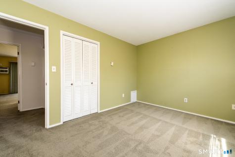 85 River Road Essex CT 06426