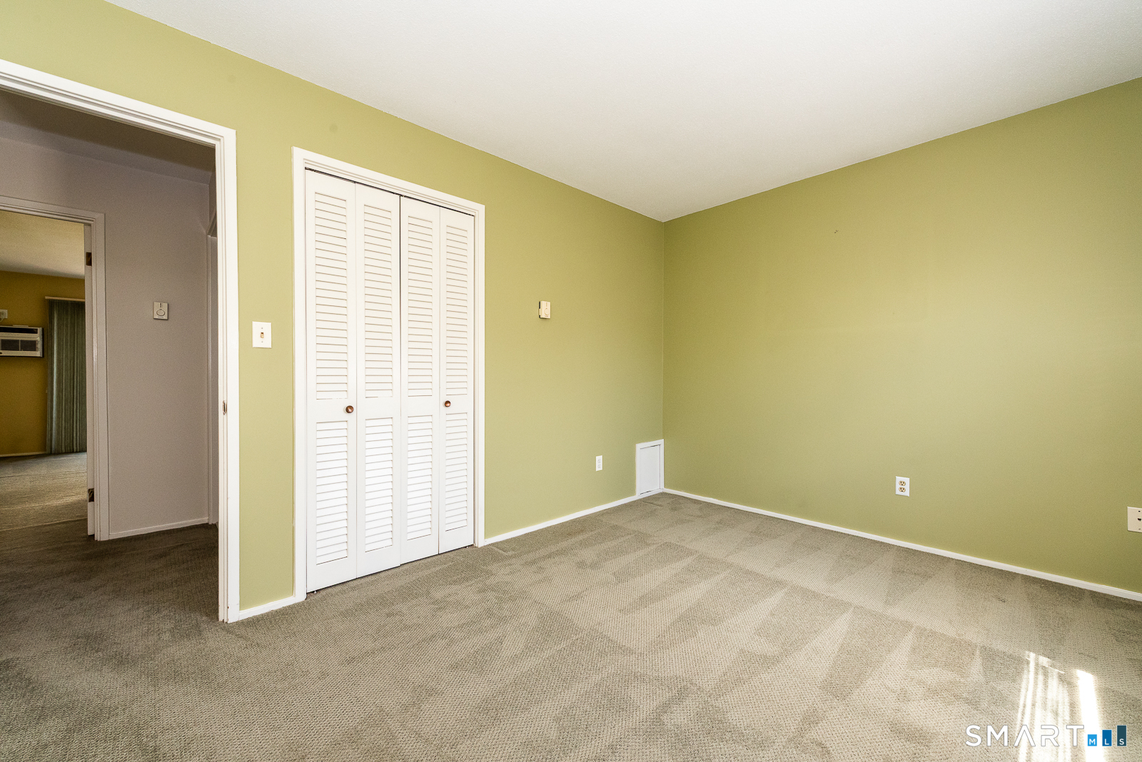 85 River Road Essex CT 06426