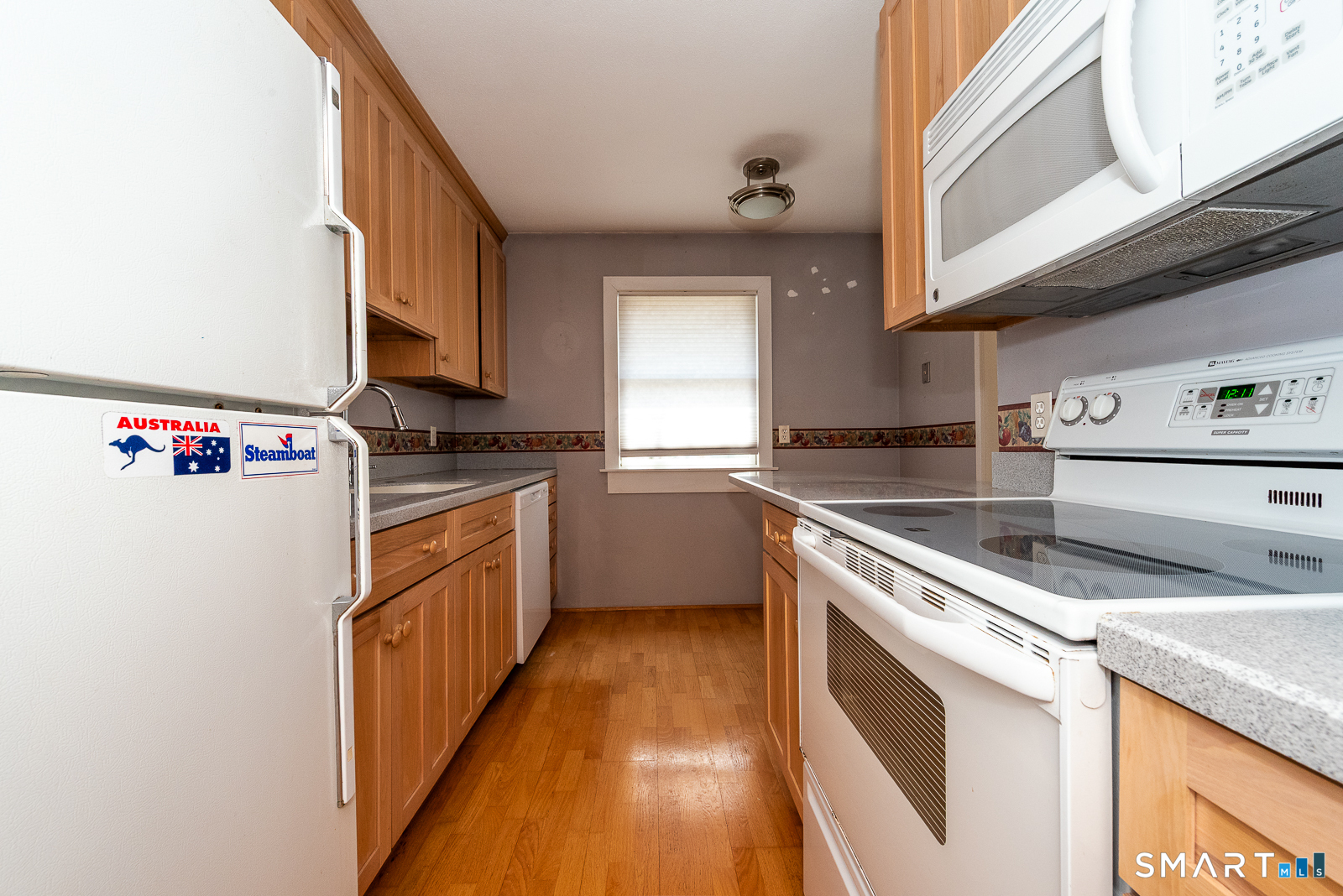 85 River Road Essex CT 06426