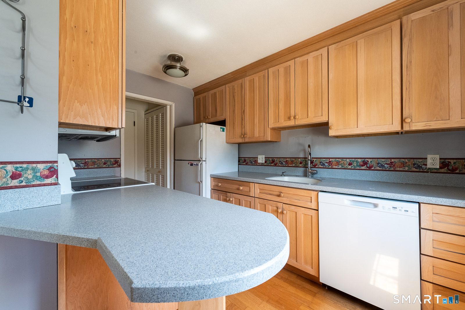 85 River Road Essex CT 06426