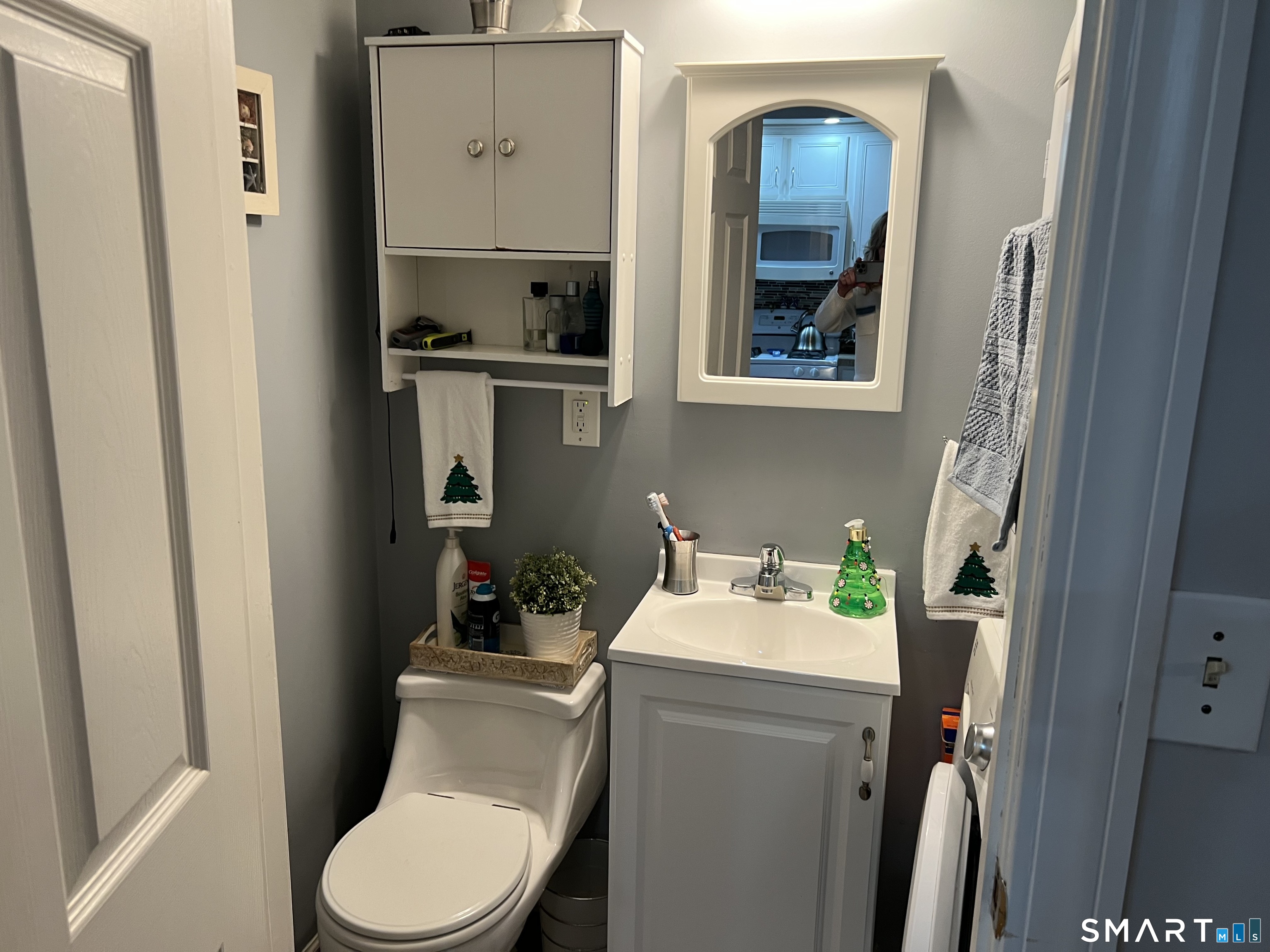 272 Court D, Bld 54 Court Bridgeport CT 06610