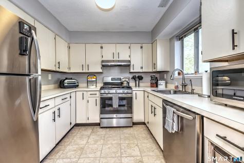 70 Country Place Shelton CT 06484