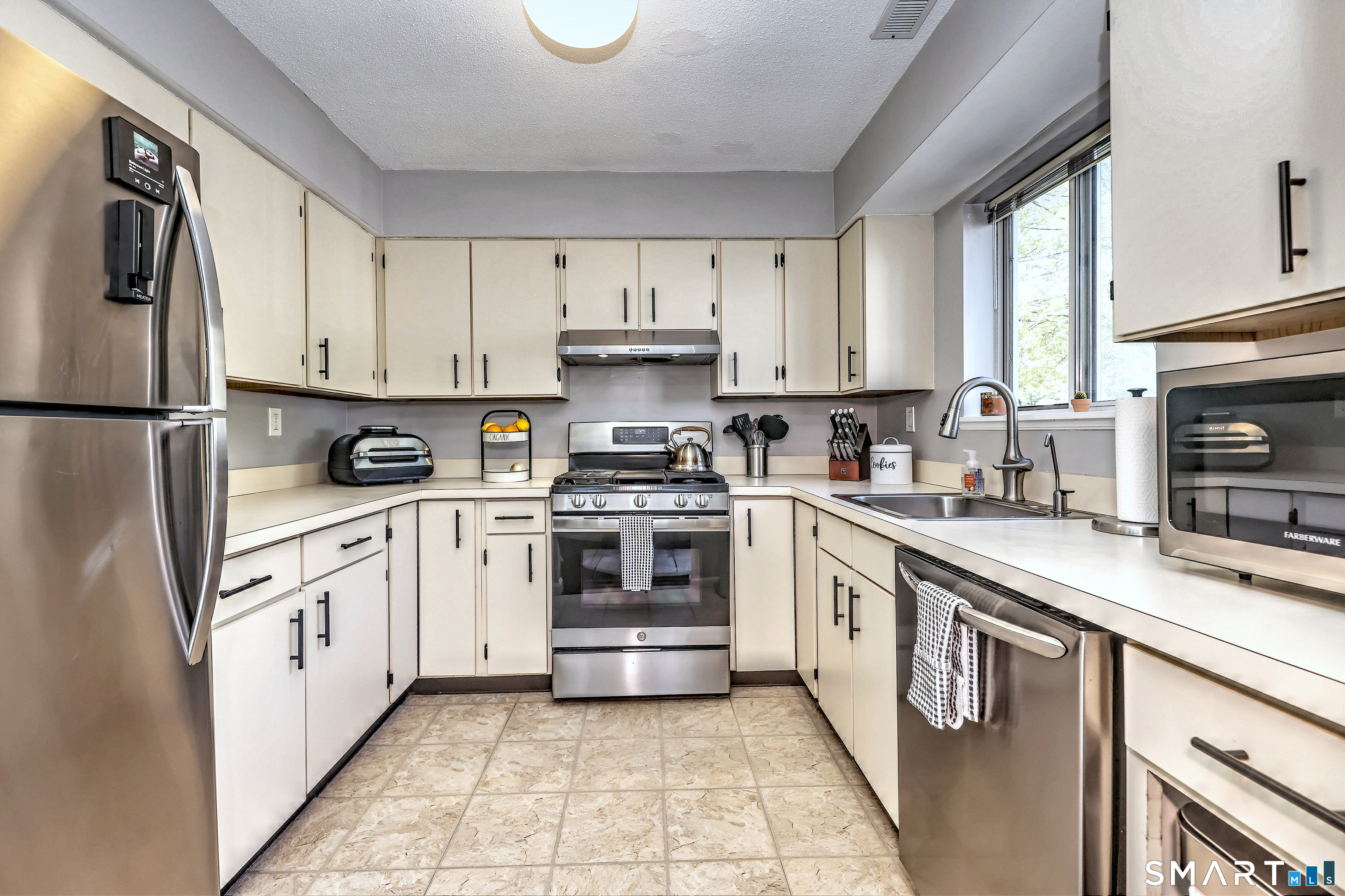 70 Country Place Shelton CT 06484