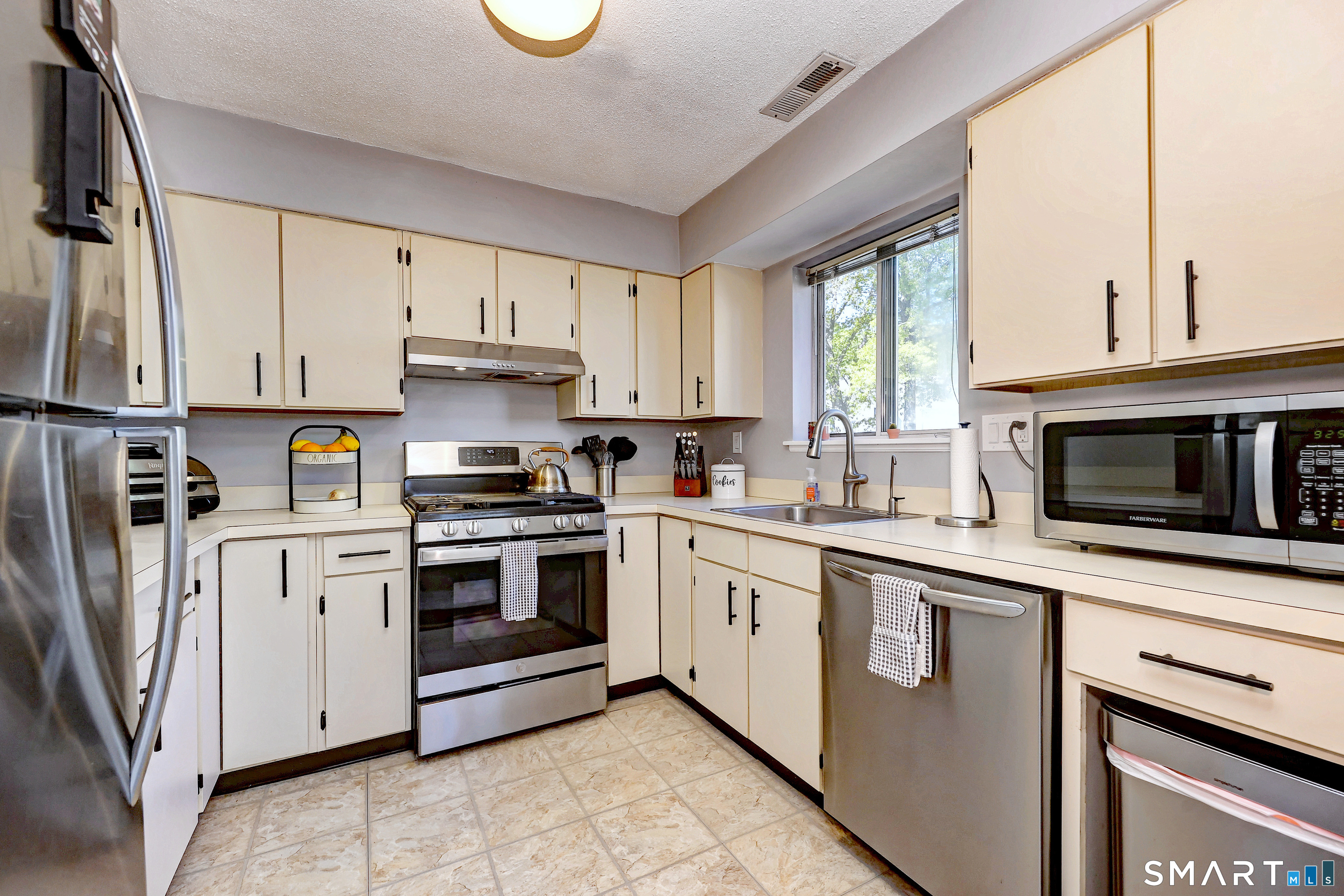 70 Country Place Shelton CT 06484