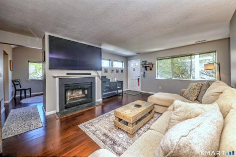 70 Country Place Shelton CT 06484