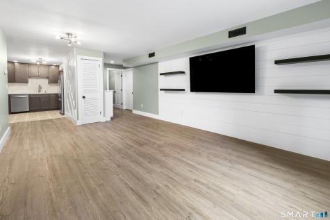67 Perry Street Putnam CT 06260