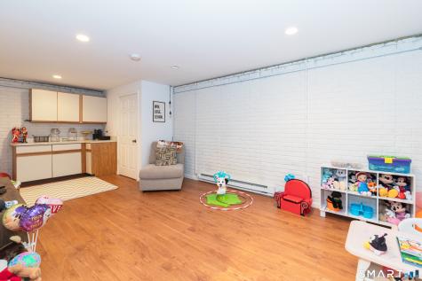 20 Twin Oaks New Milford CT 06776