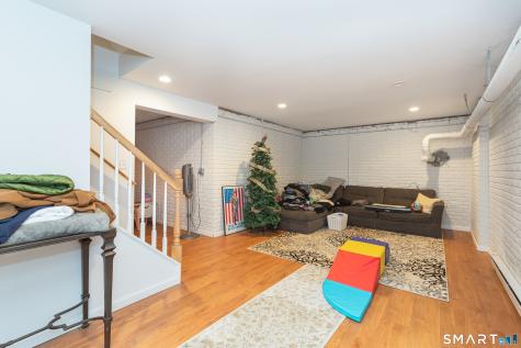 20 Twin Oaks New Milford CT 06776