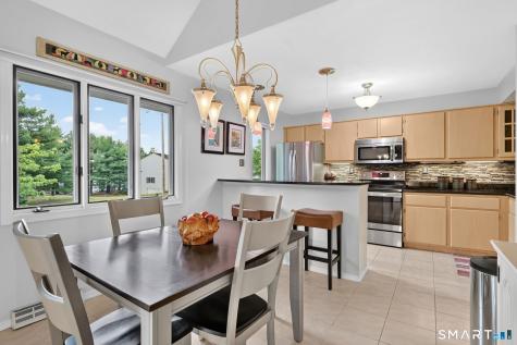 55 Apple Hill Newington CT 06111