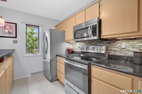 55 Apple Hill Newington CT 06111