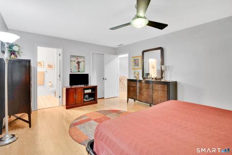 55 Apple Hill Newington CT 06111