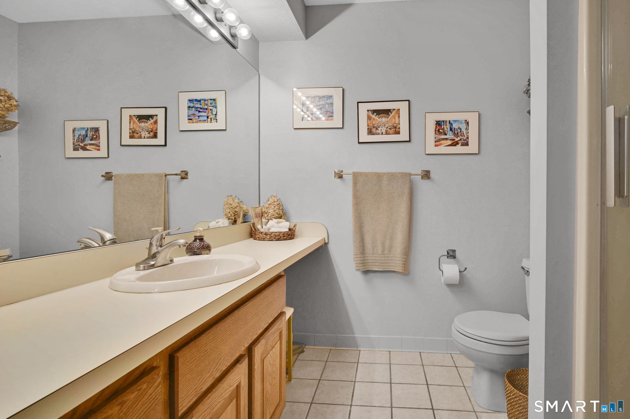 55 Apple Hill Newington CT 06111
