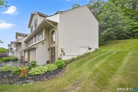 55 Apple Hill Newington CT 06111