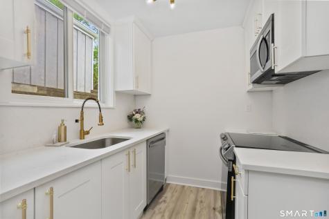 22 Rowayton Woods Drive Norwalk CT 06854