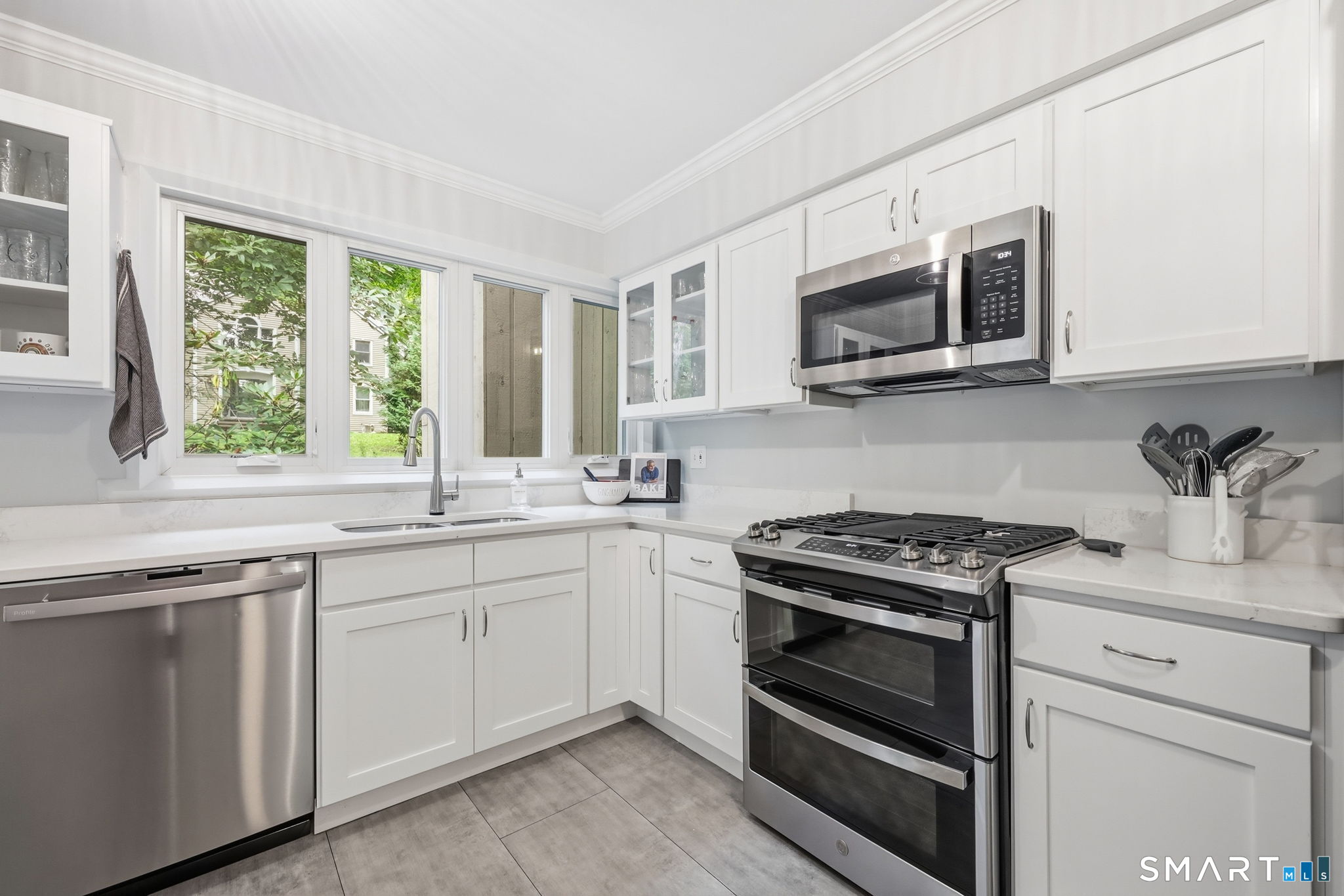 8 Staunton Court Farmington CT 06032