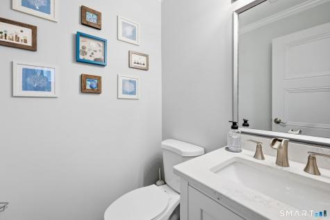 8 Staunton Court Farmington CT 06032