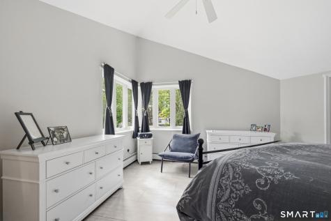 8 Staunton Court Farmington CT 06032