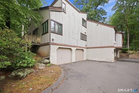 8 Staunton Court Farmington CT 06032
