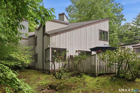 8 Staunton Court Farmington CT 06032
