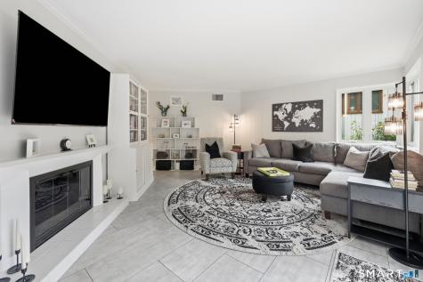 8 Staunton Court Farmington CT 06032